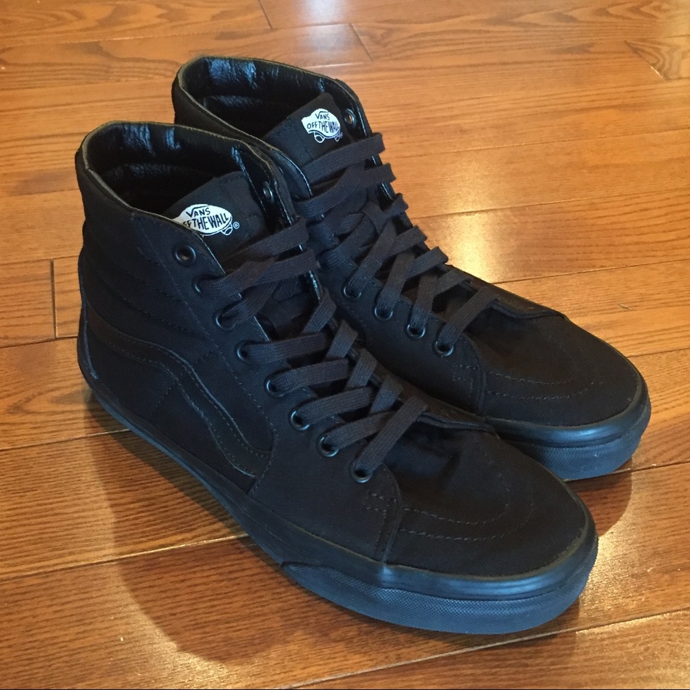 Black Canvas SK8-HI Vans